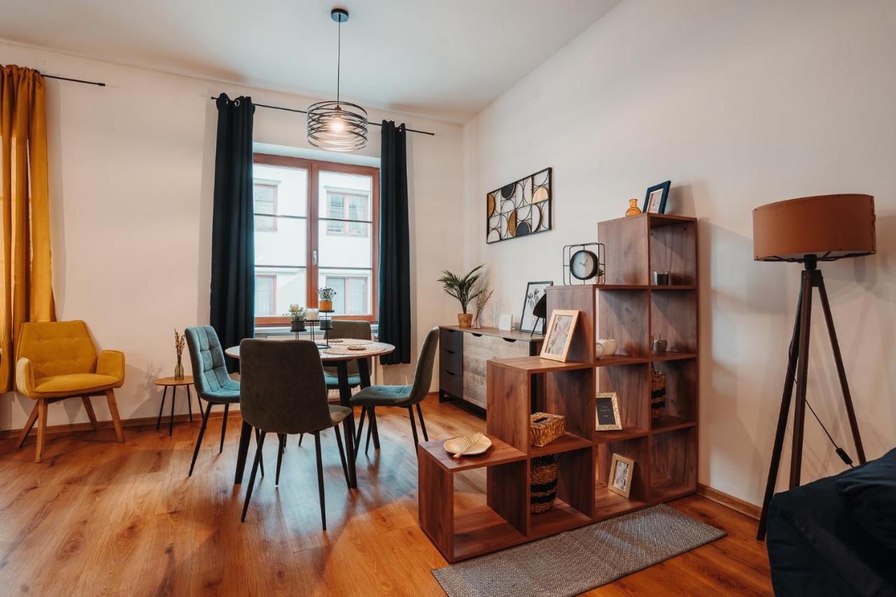 Apartment J&j *